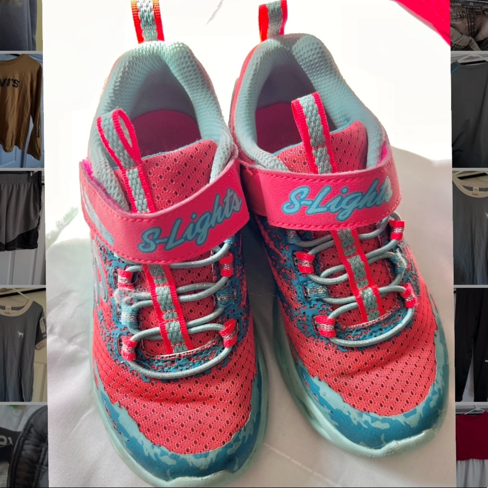 Skechers light up tennis shoes one does not flash anymore… shoes only used PE